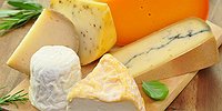 Деликатесные сыры с плесенью собственного производства появятся в магазинах России к 2018 году