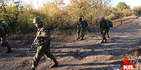 Взрывное перемирие в Донбассе: спецкоры «КП» вывезли из-под огня женщину с 9-летним сыном