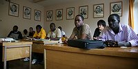 За какими профессиями едут в Россию
