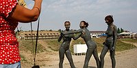 Нырнуть в вулкан или в бочку с вином?