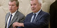 Трудно уйти в море