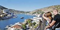 Как проводить реформы в Крыму, чтобы не напрягать местных жителей