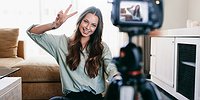 Камера смотрит в Web