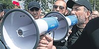 Персональный протест перешел в межпартийный