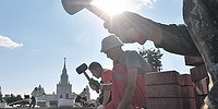 Сколько Россия теряет из-за гастарбайтеров