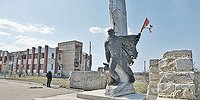 За чей счет выживает Донбасс