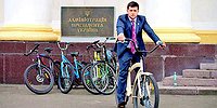 Откажется ли президент Зеленский от лимузина и разрешит ли мзду ?