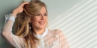 КАРИНА АНДОЛЕНКО: «ГЛАВНОЕ НЕ ТЕРЯТЬ САМОИРОНИИ, ПОТОМУ ЧТО МНОГИЕ ПРОБЛЕМЫ ОТ ИЗЛИШНЕЙ СЕРЬЕЗНОСТИ»