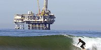 Нефть в спокойном течении