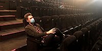 В первый день работы кинотеатров в Москве закрыли билетные кассы и не показывали рекламу перед фильмами
