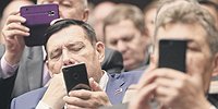 Коммуникации чиновников подвели под общий заменитель