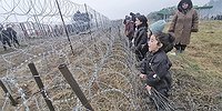 Бизнес на мигрантах: Здесь плати доллары, тут прорывай границу, а там ждет машина в рай...