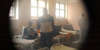 БОЙСЯ «СМОТРЯЩИХ», ДАРЫ ПРИНОСЯЩИХ
