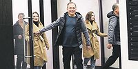 «Я просто рад, что мои девочки рядом»