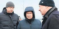 Владимир Путин за все отмостил