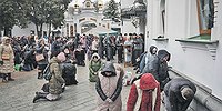 Темные силы лавры гнетут...