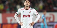 Дзюба проиграл Семаку и отказался пожать руку