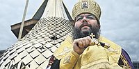 Под сенью святых апостолов