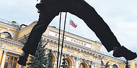 Слабый рубль сыграл против правил
