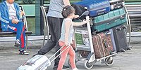 Желающих уехать убыло вдвое