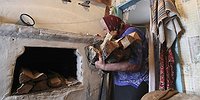 Газ некуда девать, а топим дровами