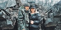Каково девушке в танке? Стрелять страшно, а ездить - легко!